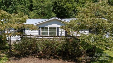 614 Upper Doe Bag Road Green Mountain NC 28740