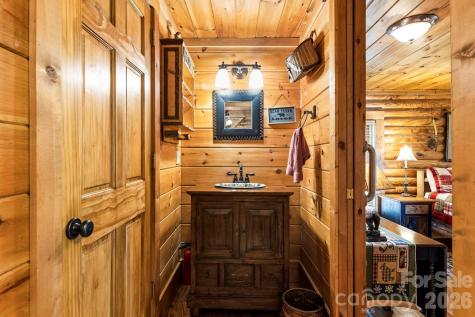 195 Justin Ridge Clyde NC 28721