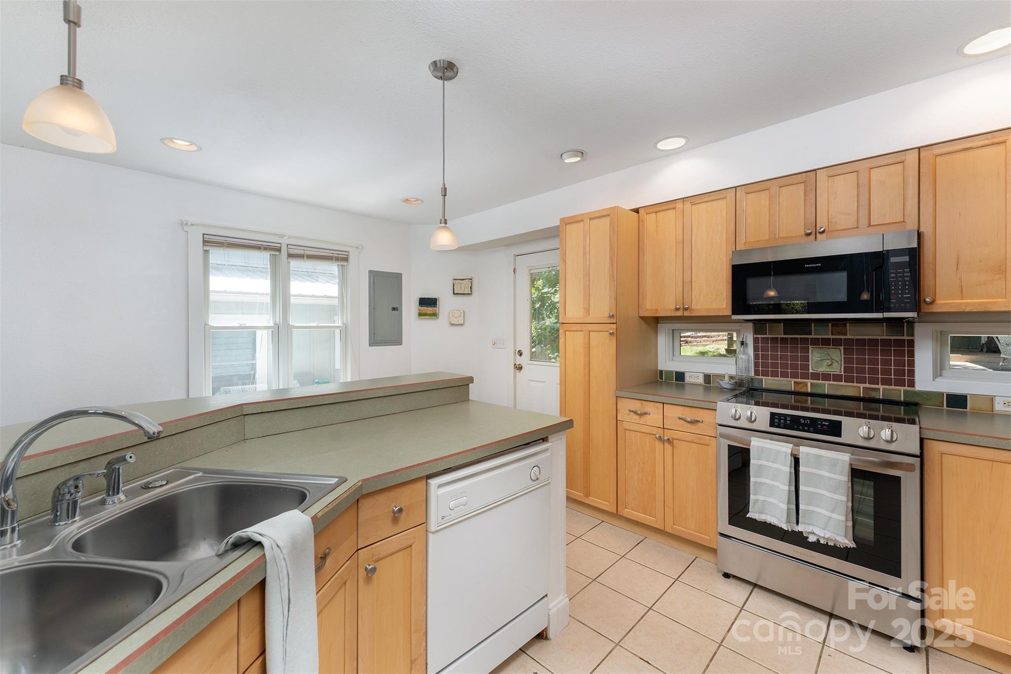 19 Castle Street Asheville NC 28803