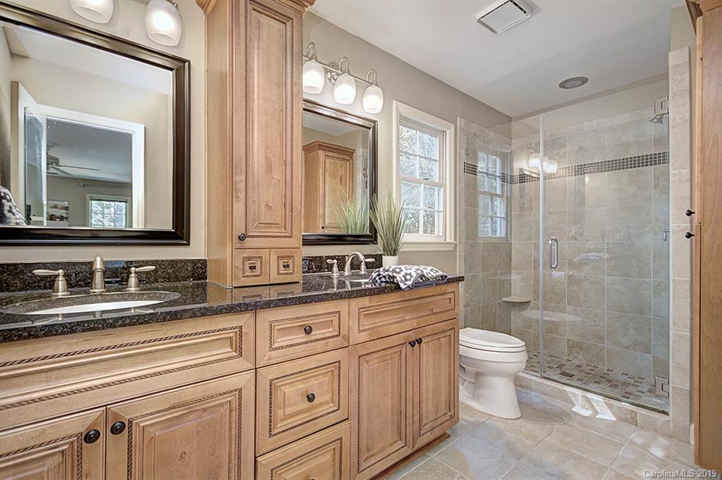 2718 Oxborough Drive Matthews NC 28105