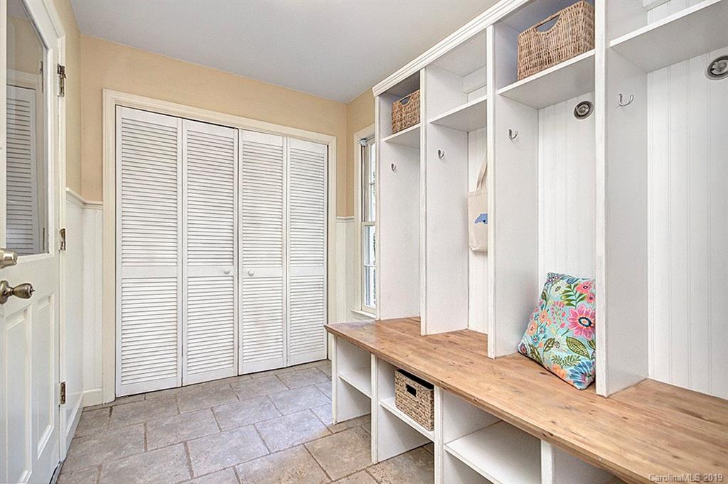 2718 Oxborough Drive Matthews NC 28105