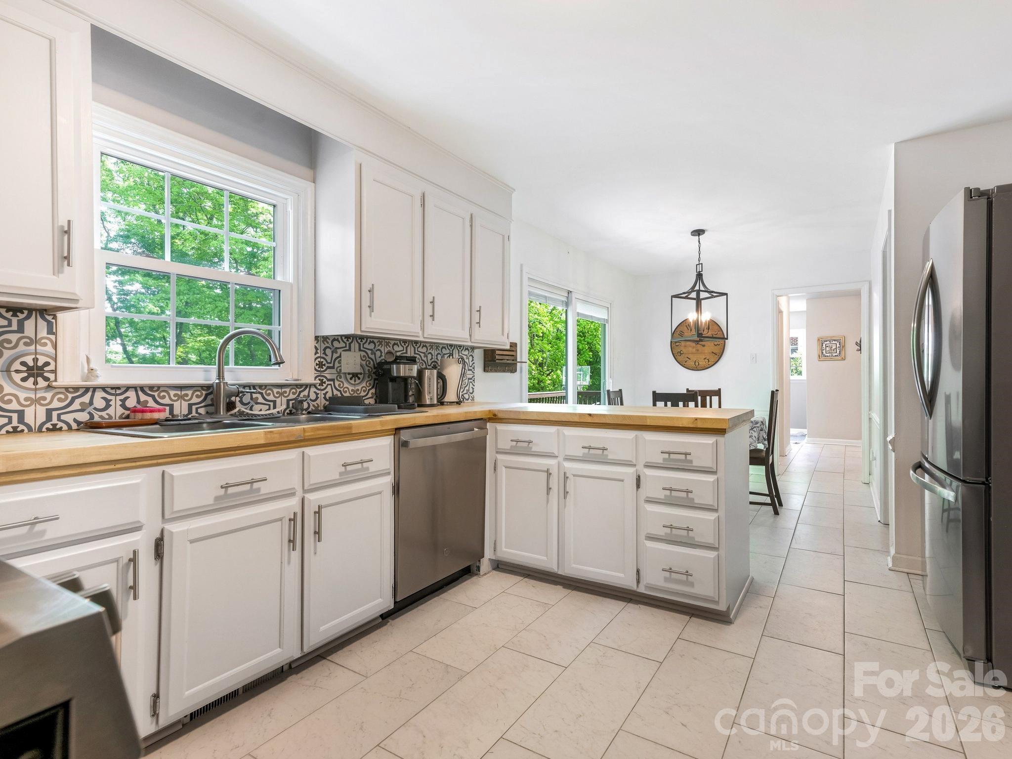 5017 Lindstrom Drive Charlotte NC 28226