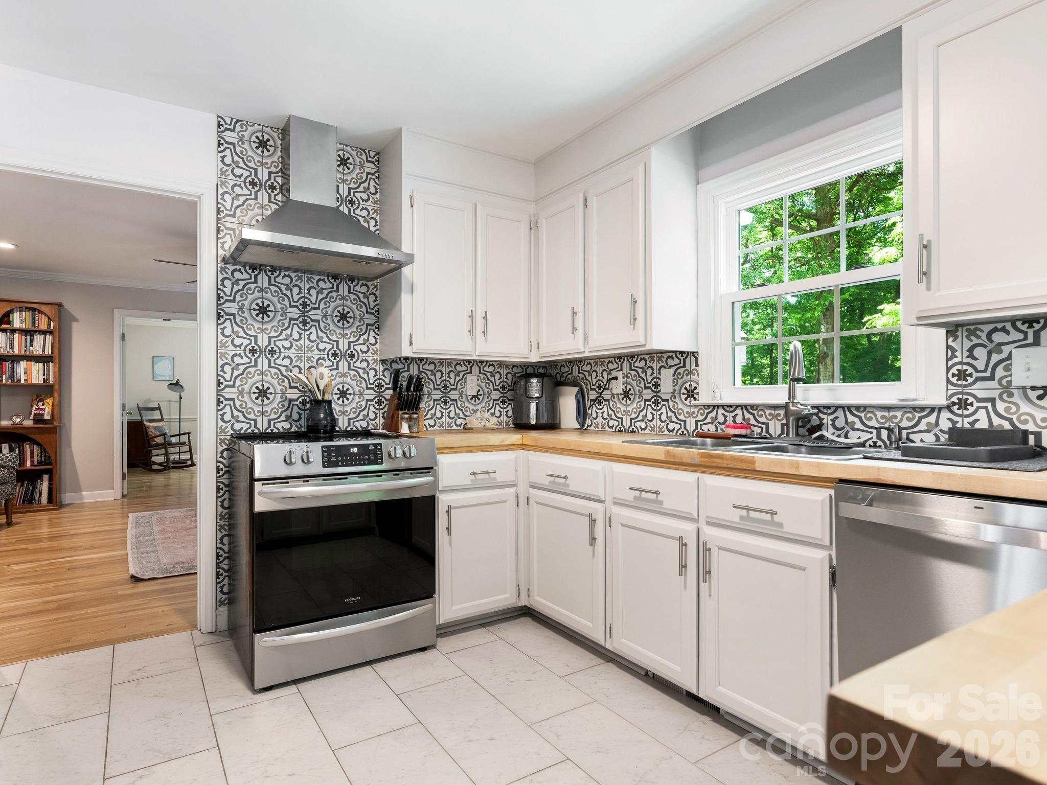 5017 Lindstrom Drive Charlotte NC 28226