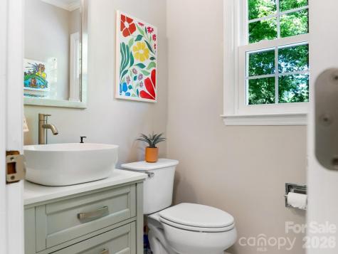 5017 Lindstrom Drive Charlotte NC 28226