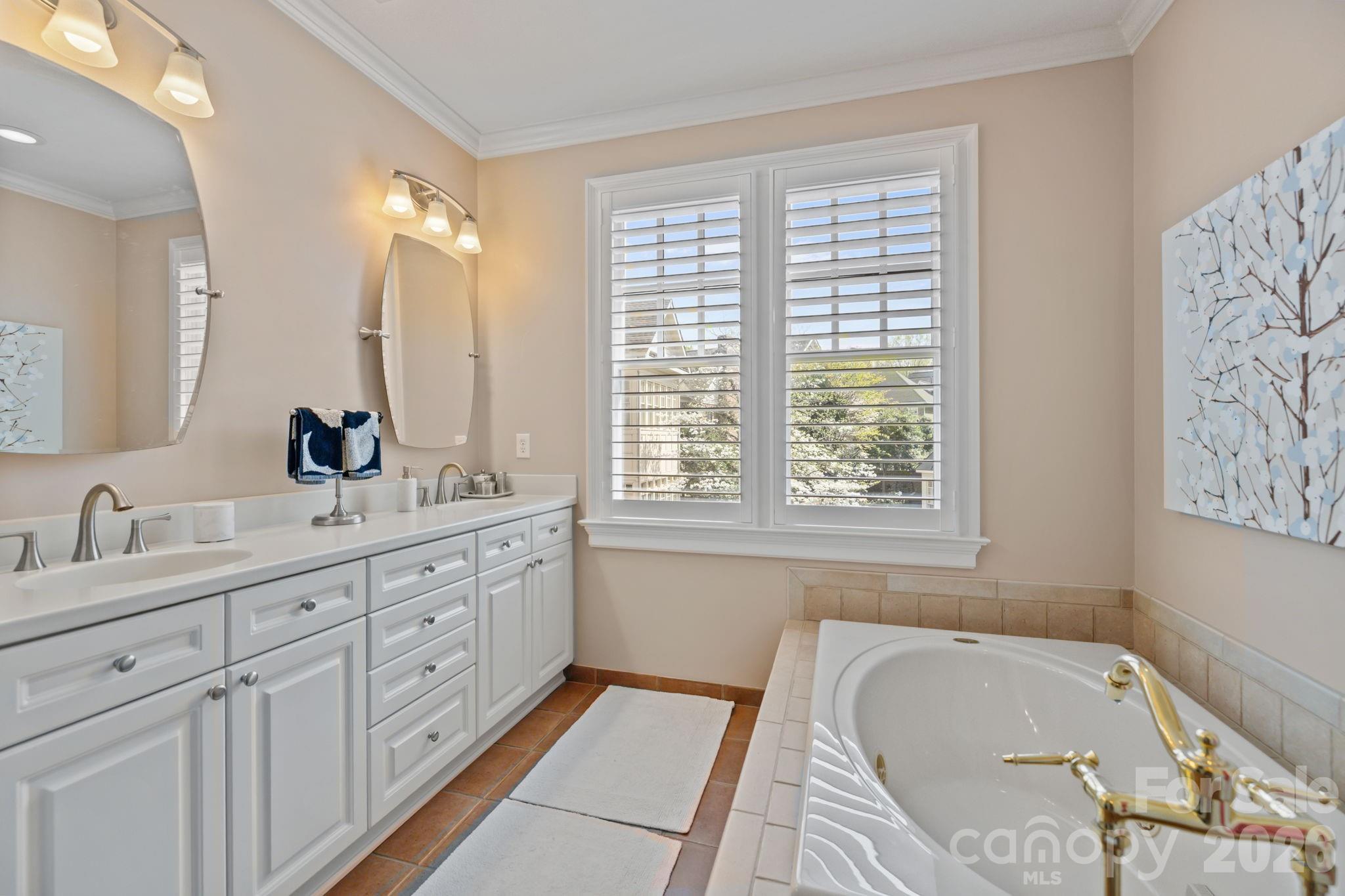 1208 Dilworth Crescent Row Charlotte NC 28203