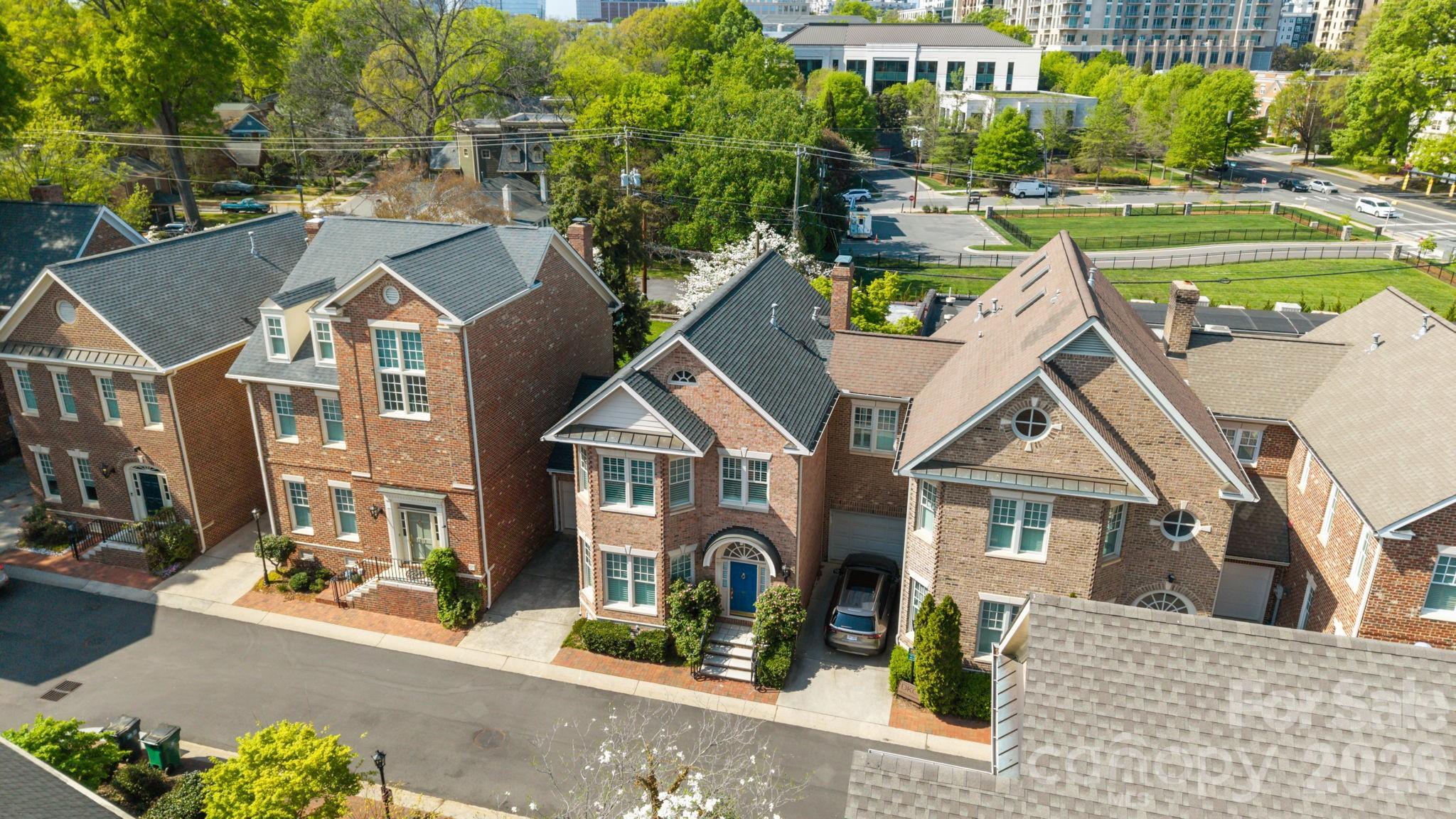 1208 Dilworth Crescent Row Charlotte NC 28203