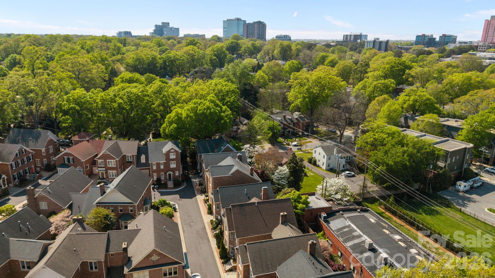1208 Dilworth Crescent Row Charlotte NC 28203