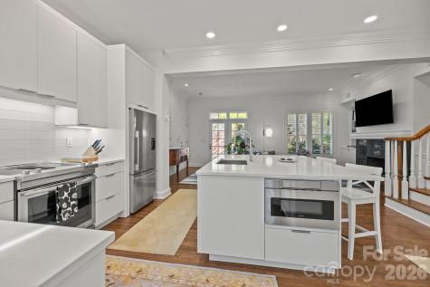 1208 Dilworth Crescent Row Charlotte NC 28203