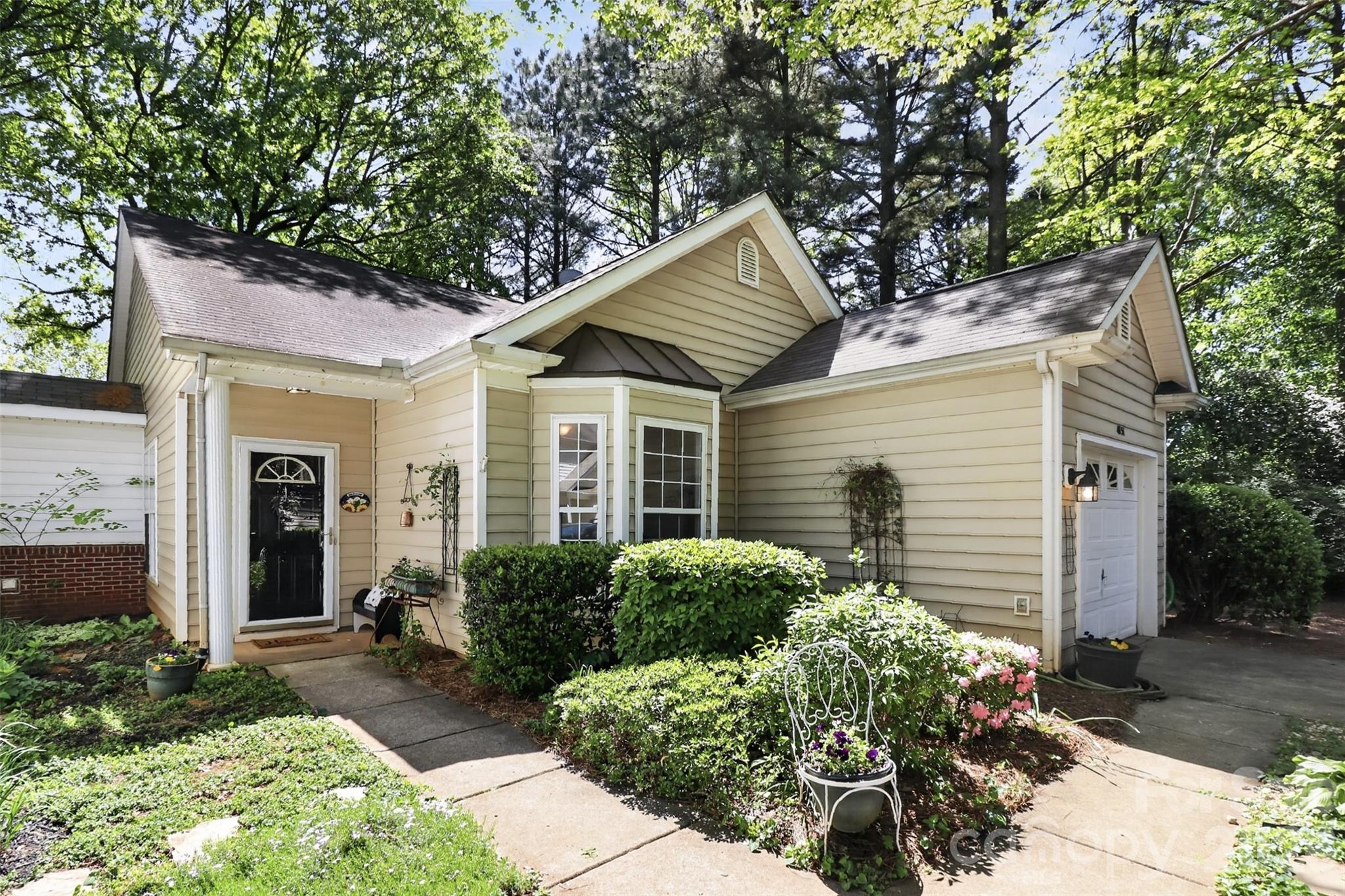 4851 Steepleglen Court Charlotte NC 28269