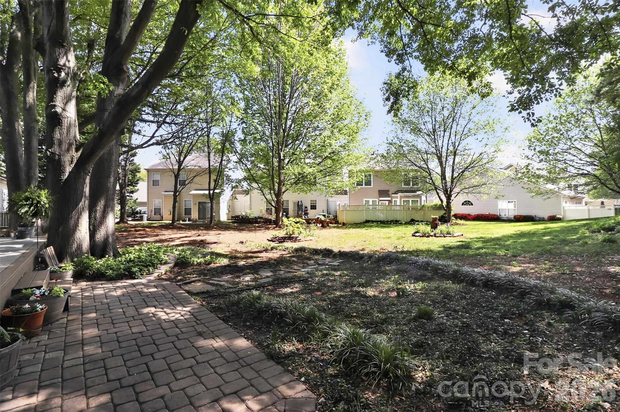 4851 Steepleglen Court Charlotte NC 28269
