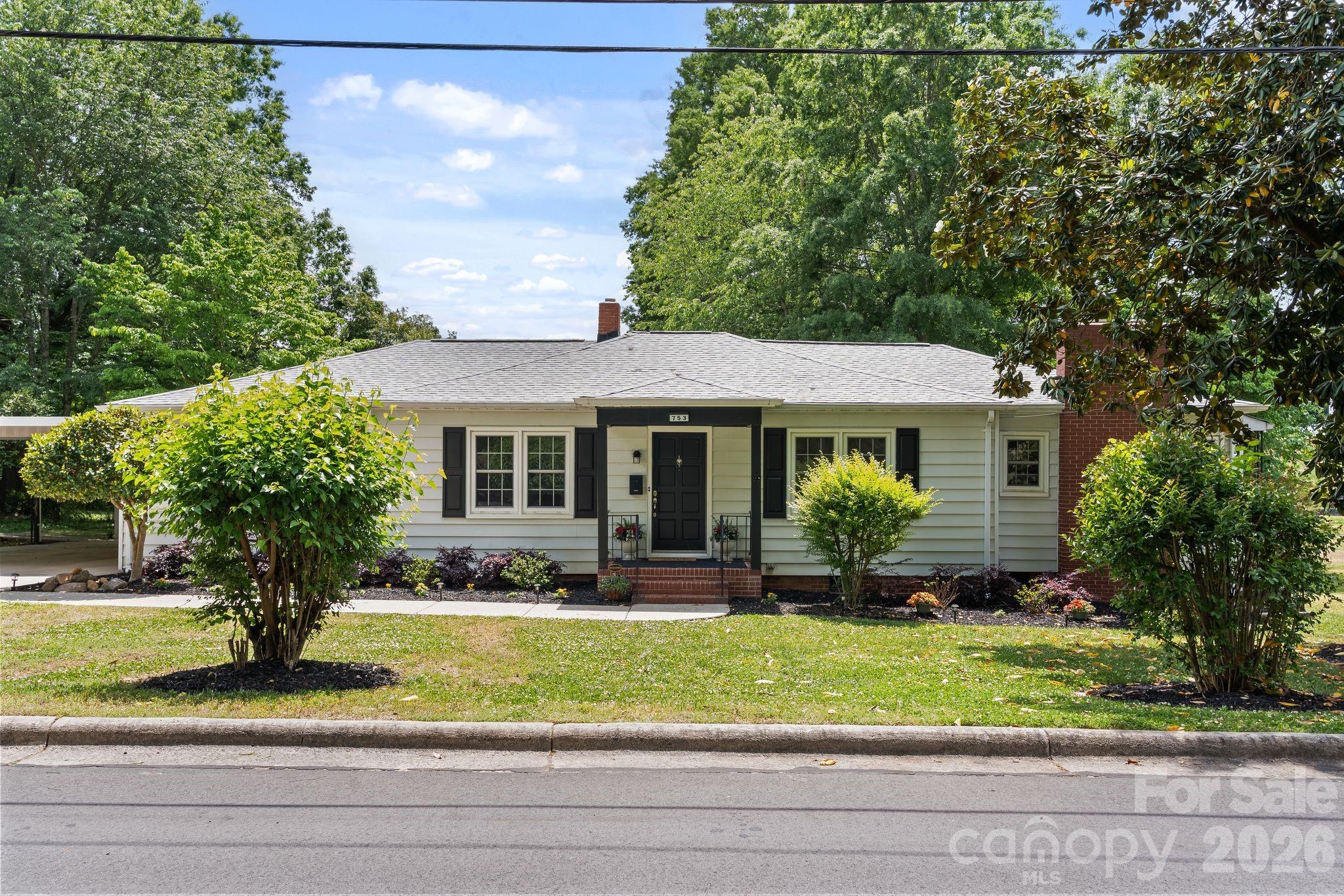 753 Carpenter Avenue Mooresville NC 28115