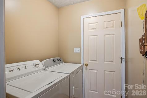1254 Heritage Farm Road Hickory NC 28601