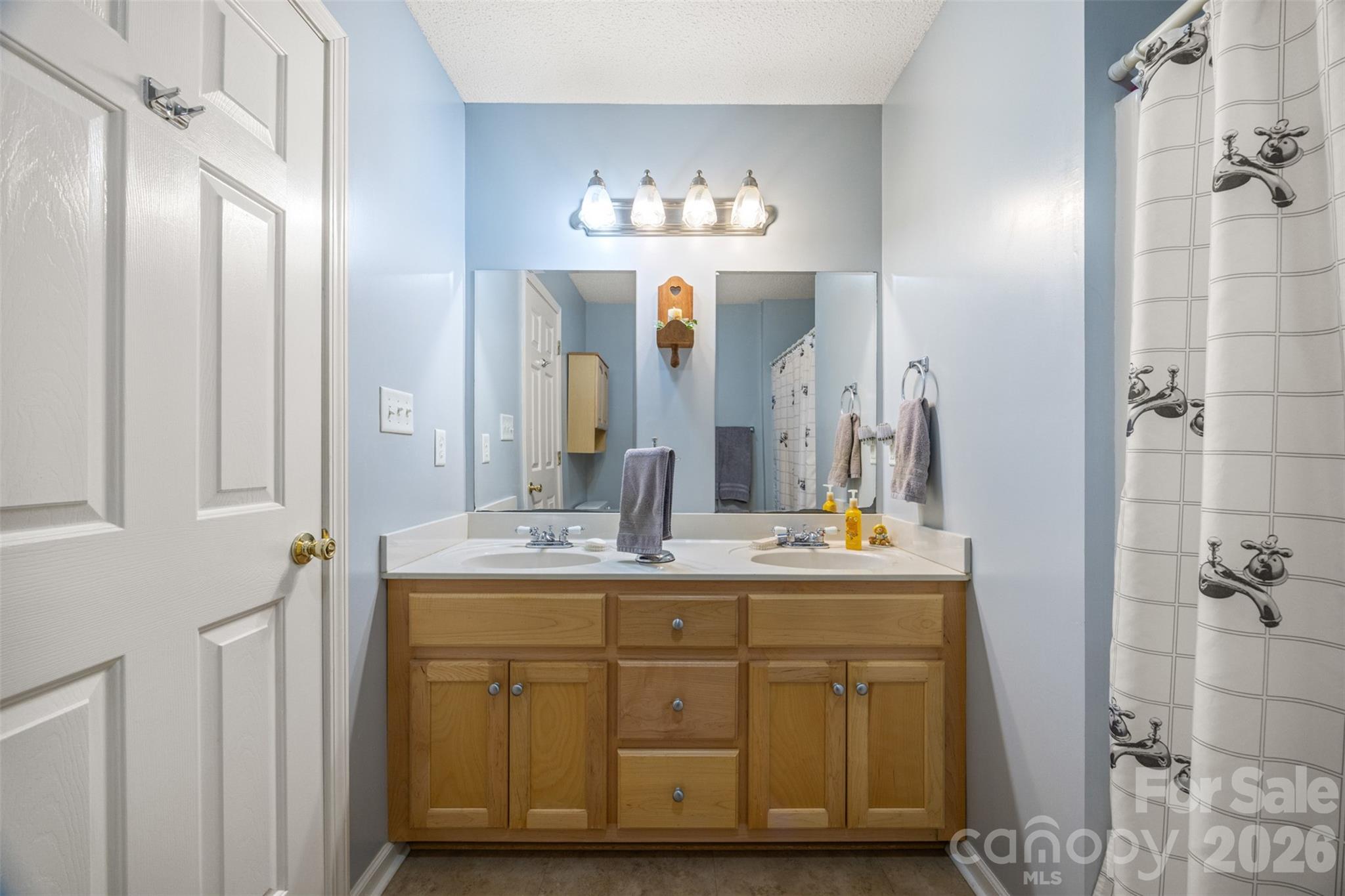 1254 Heritage Farm Road Hickory NC 28601
