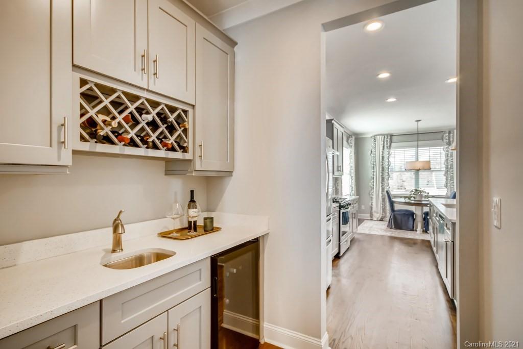 112 S Smallwood Place Charlotte NC 28208