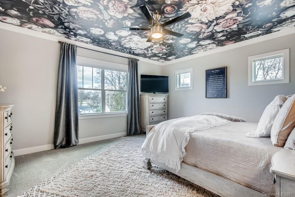 112 S Smallwood Place Charlotte NC 28208
