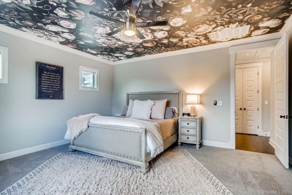 112 S Smallwood Place Charlotte NC 28208