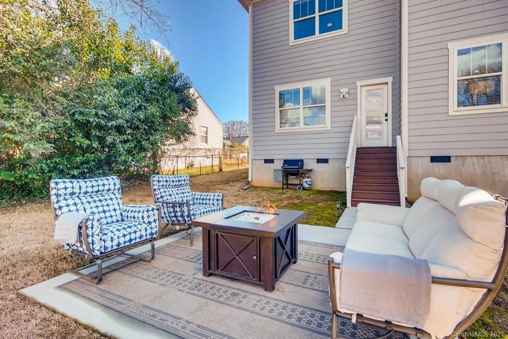 112 S Smallwood Place Charlotte NC 28208