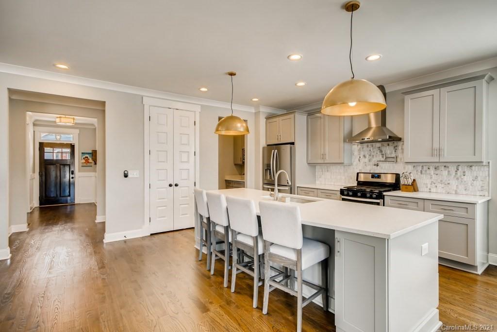 112 S Smallwood Place Charlotte NC 28208