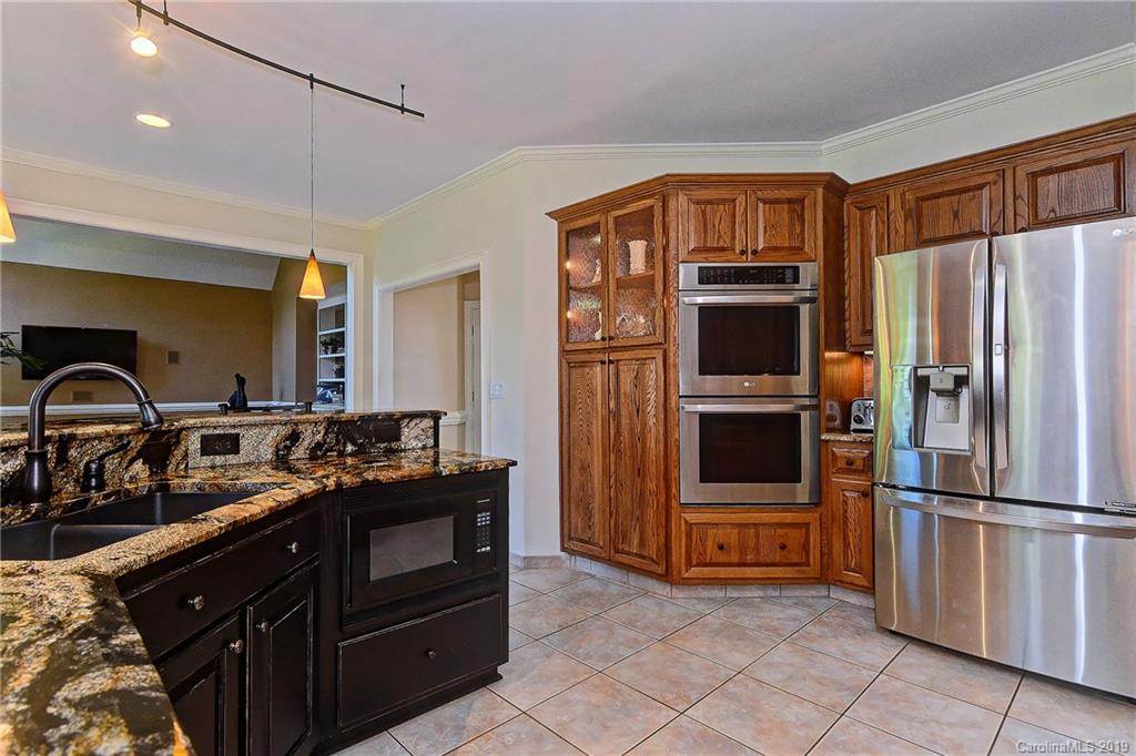 8714 Briar Oak Court Charlotte NC 28226