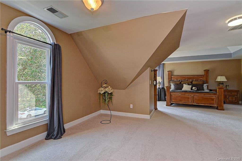 8714 Briar Oak Court Charlotte NC 28226