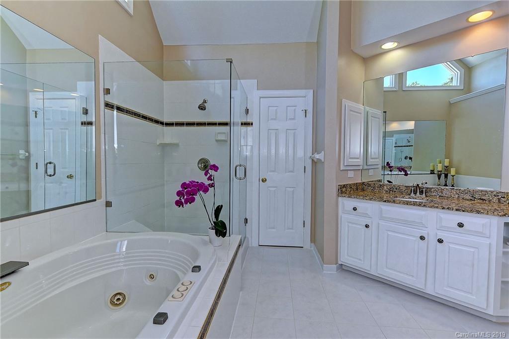 8714 Briar Oak Court Charlotte NC 28226