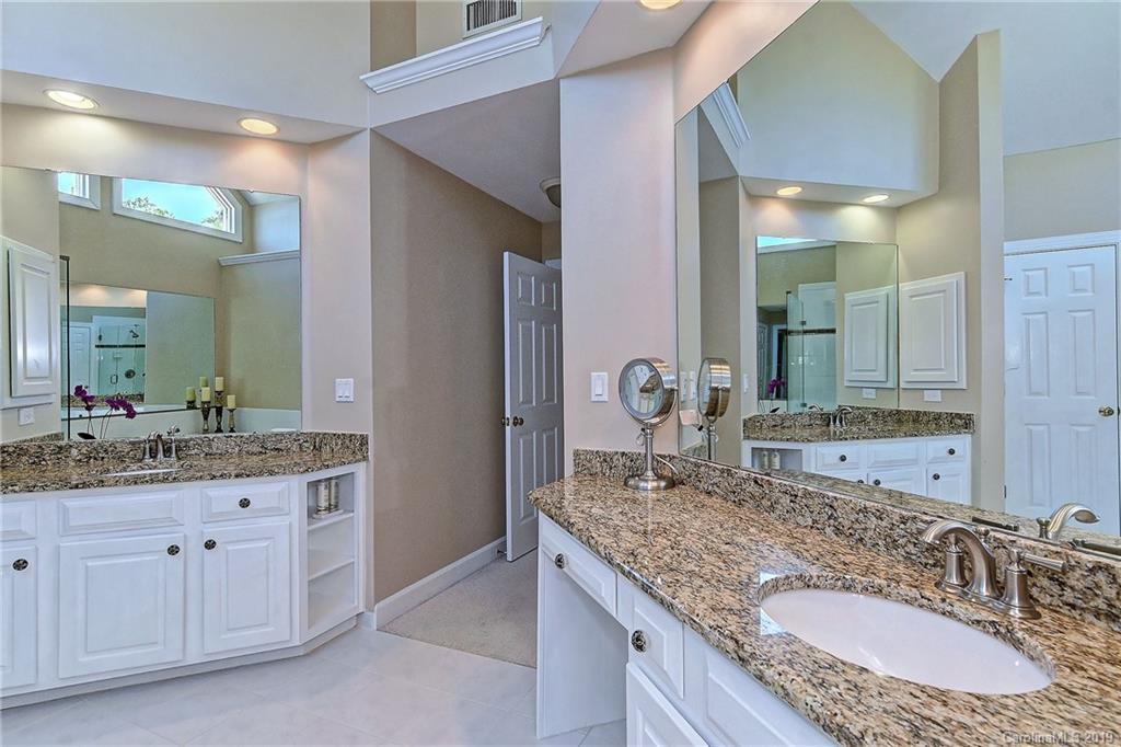 8714 Briar Oak Court Charlotte NC 28226