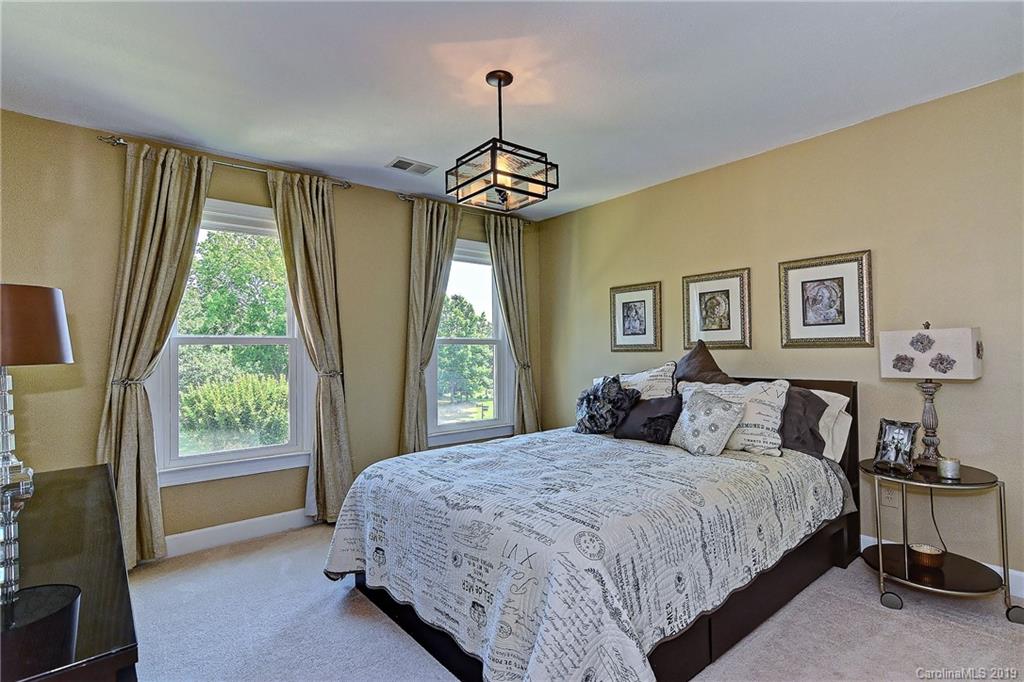 8714 Briar Oak Court Charlotte NC 28226