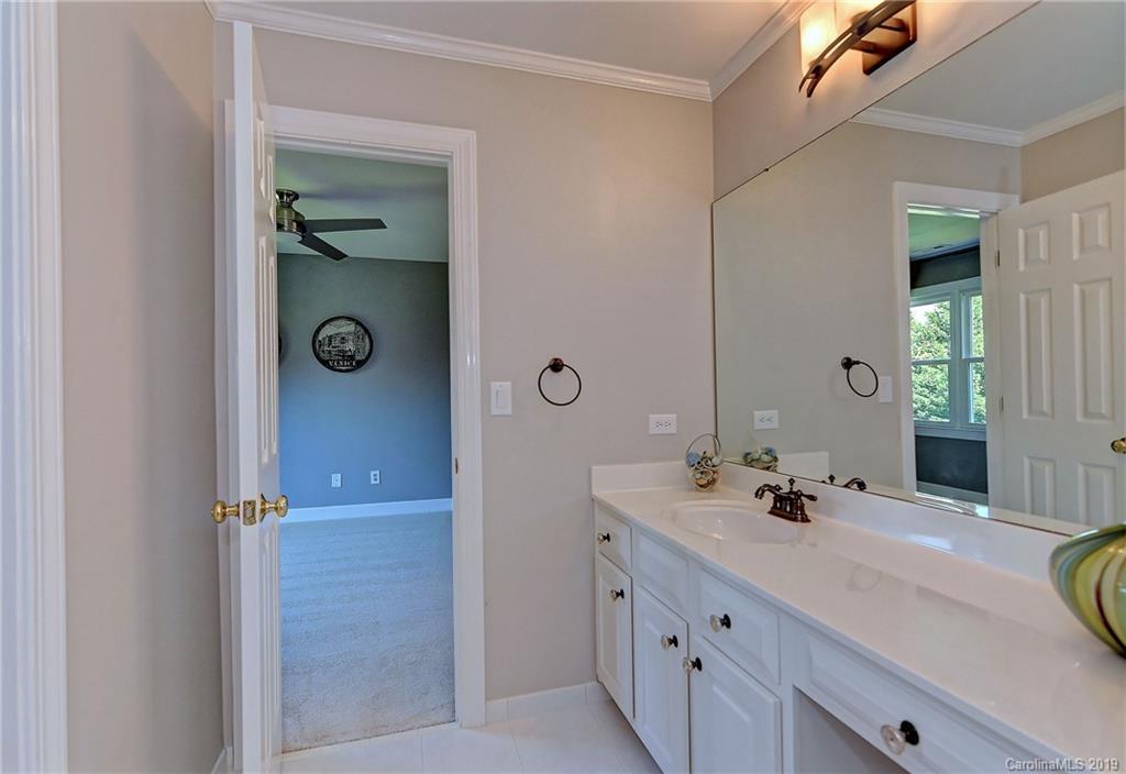 8714 Briar Oak Court Charlotte NC 28226