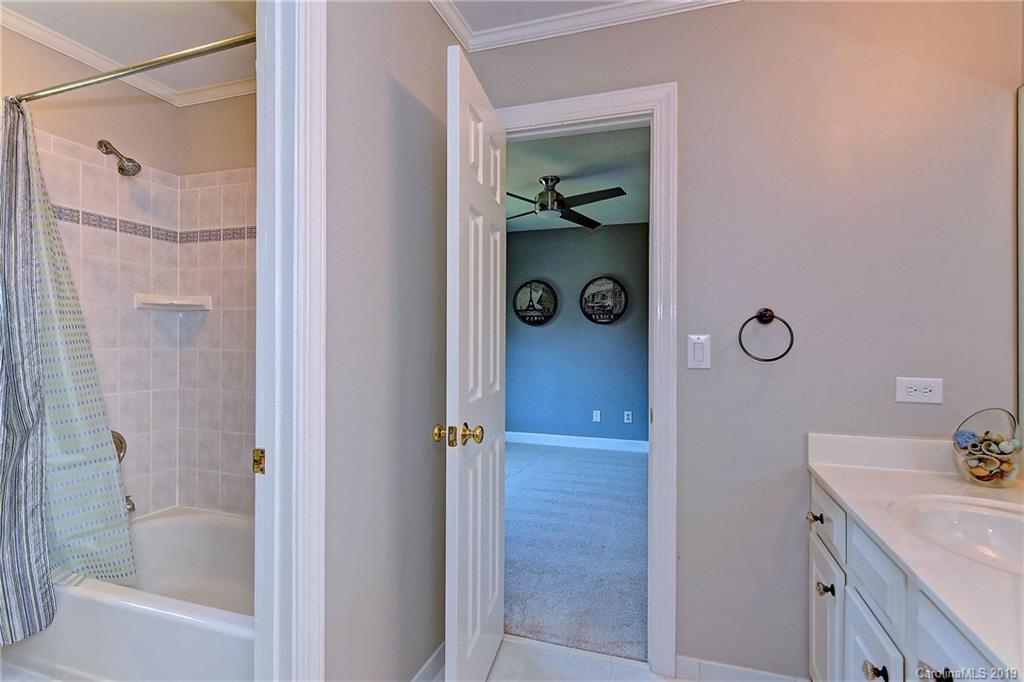 8714 Briar Oak Court Charlotte NC 28226