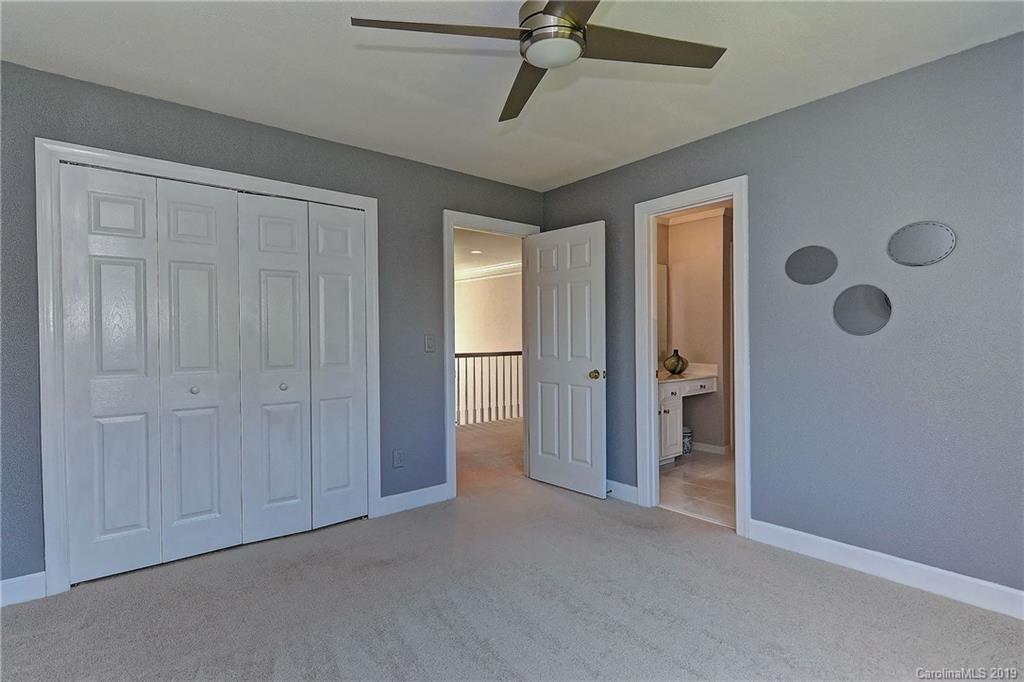 8714 Briar Oak Court Charlotte NC 28226