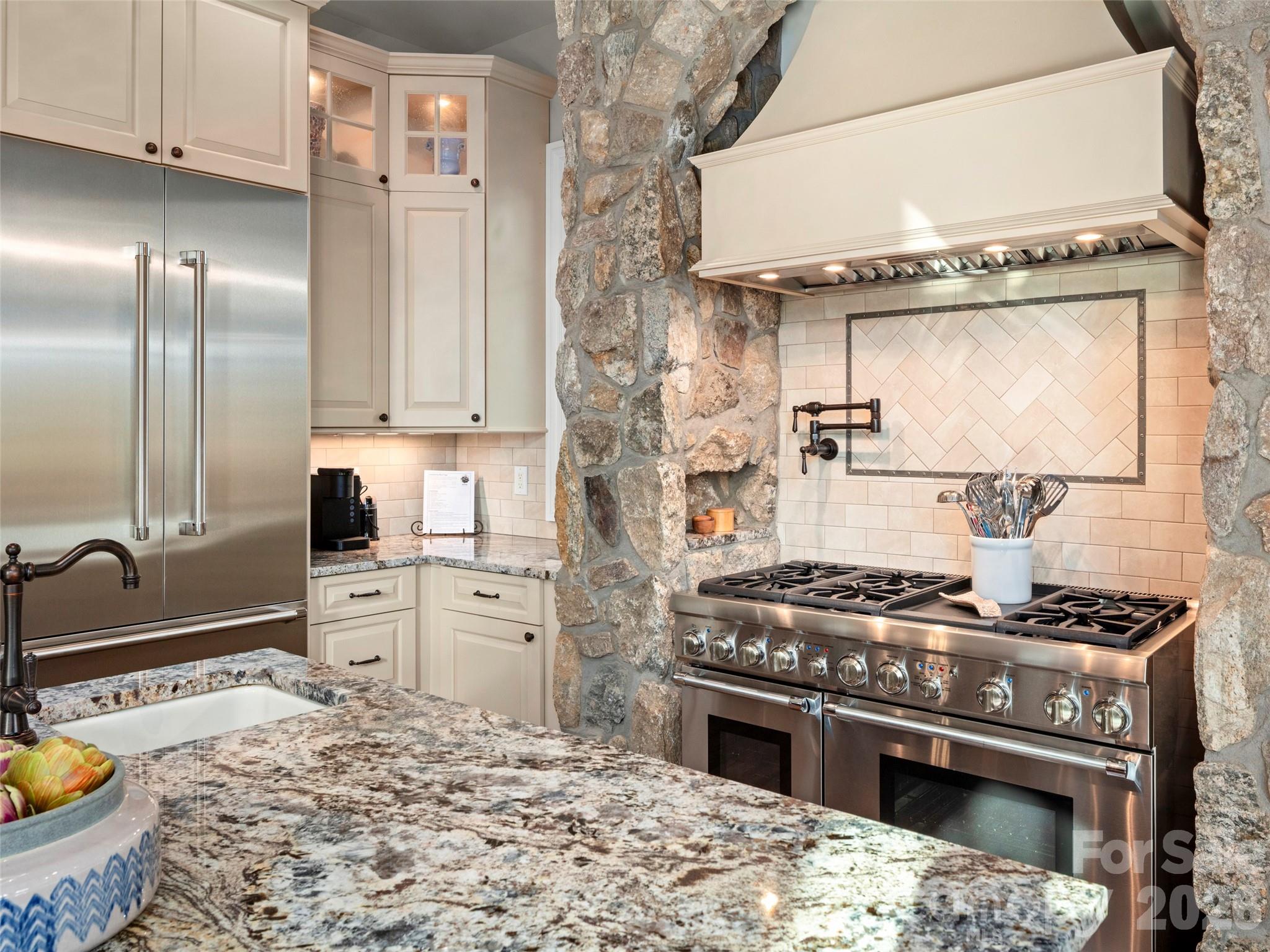 1105 Timberbluff Way Arden NC 28704