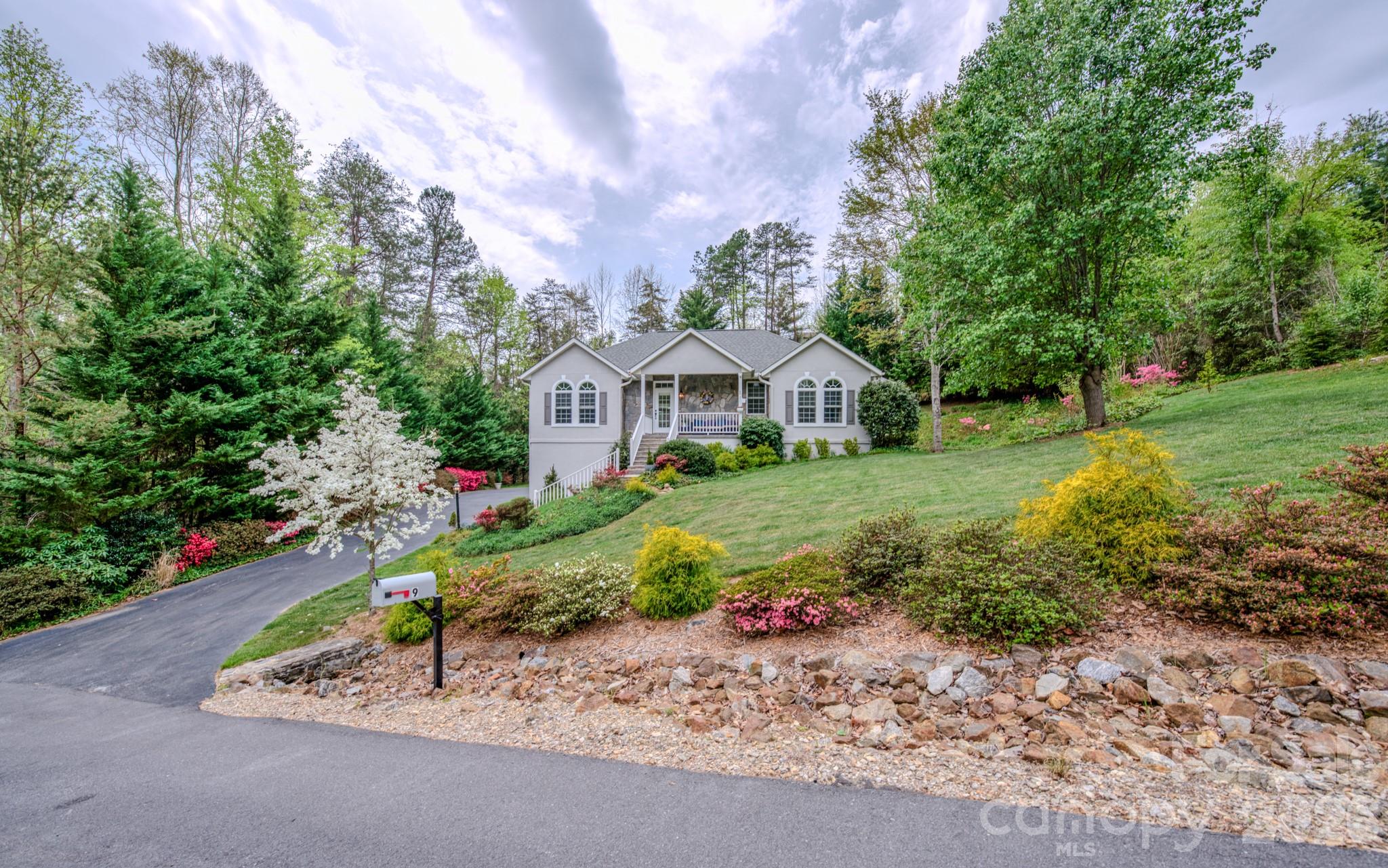 9 Double Eagle Drive Weaverville NC 28787