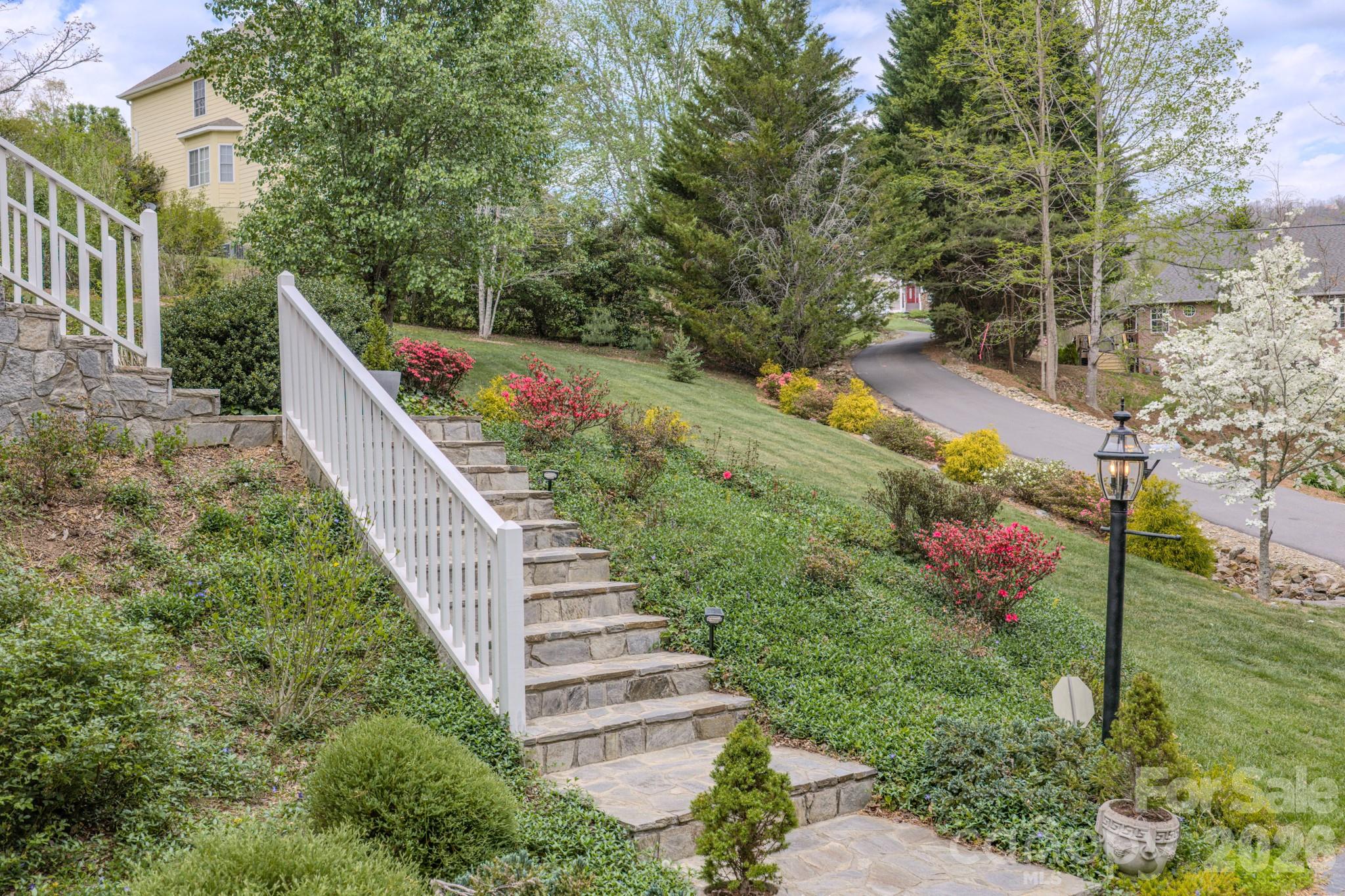 9 Double Eagle Drive Weaverville NC 28787