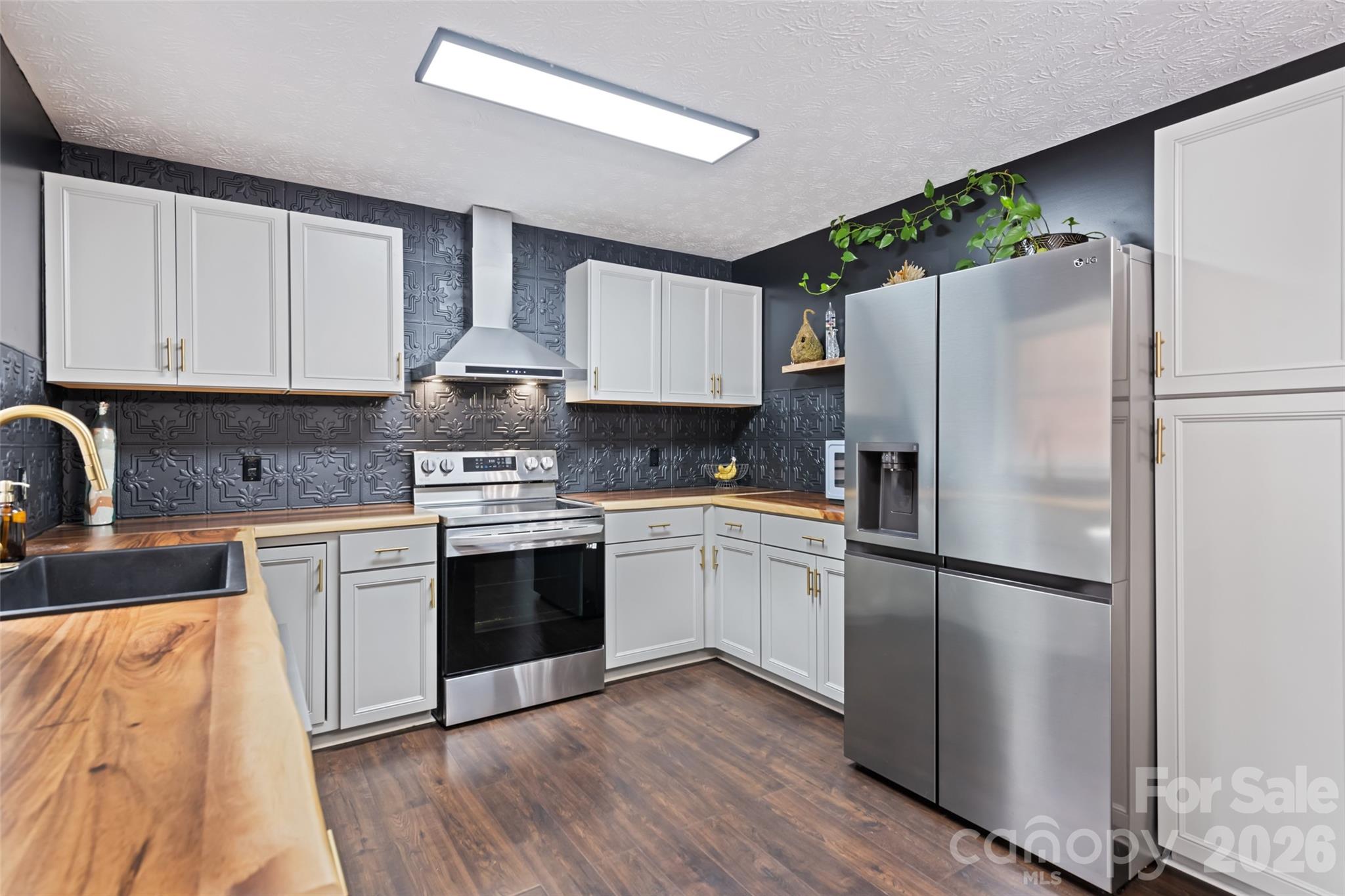 144 Pinehaven Drive Clyde NC 28721