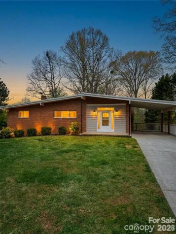 3743 Crosland Road Winston Salem NC 27106