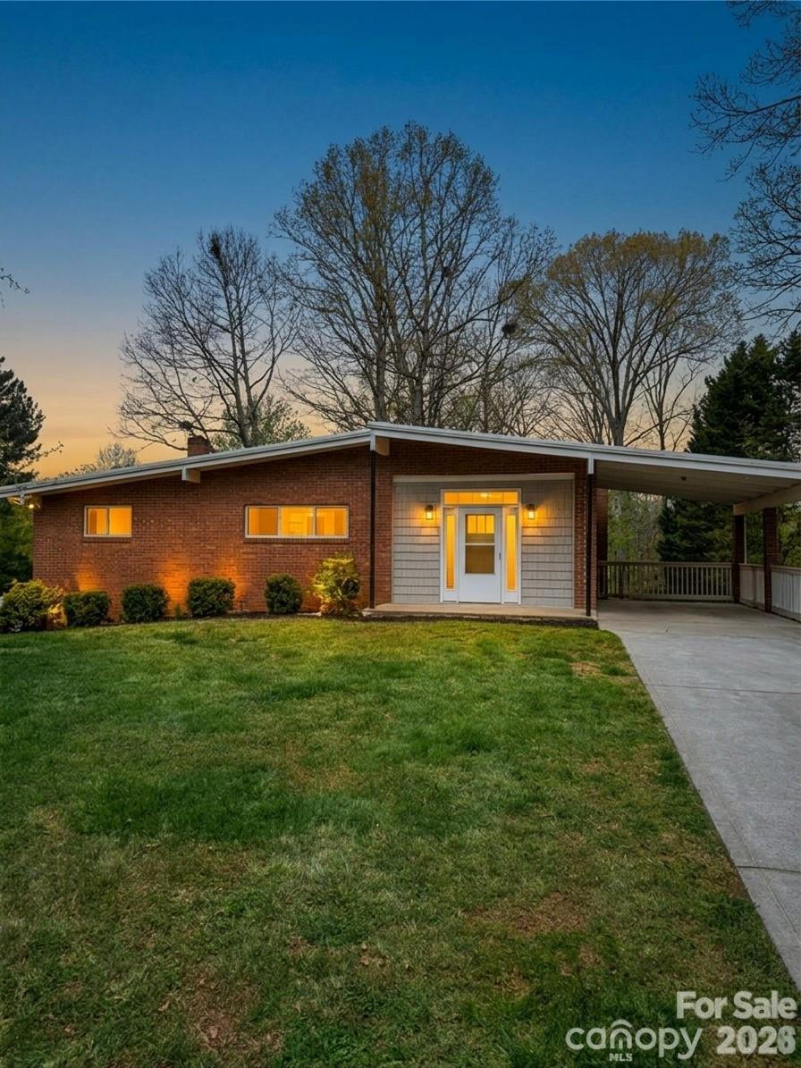 3743 Crosland Road Winston Salem NC 27106