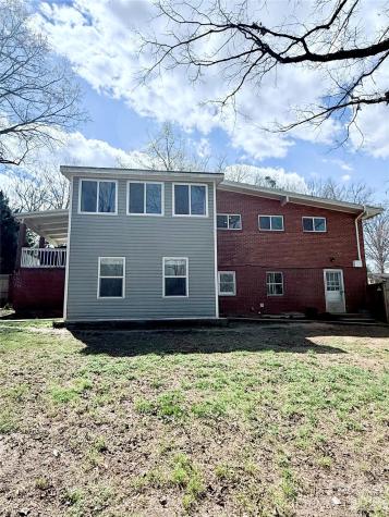 3743 Crosland Road Winston Salem NC 27106