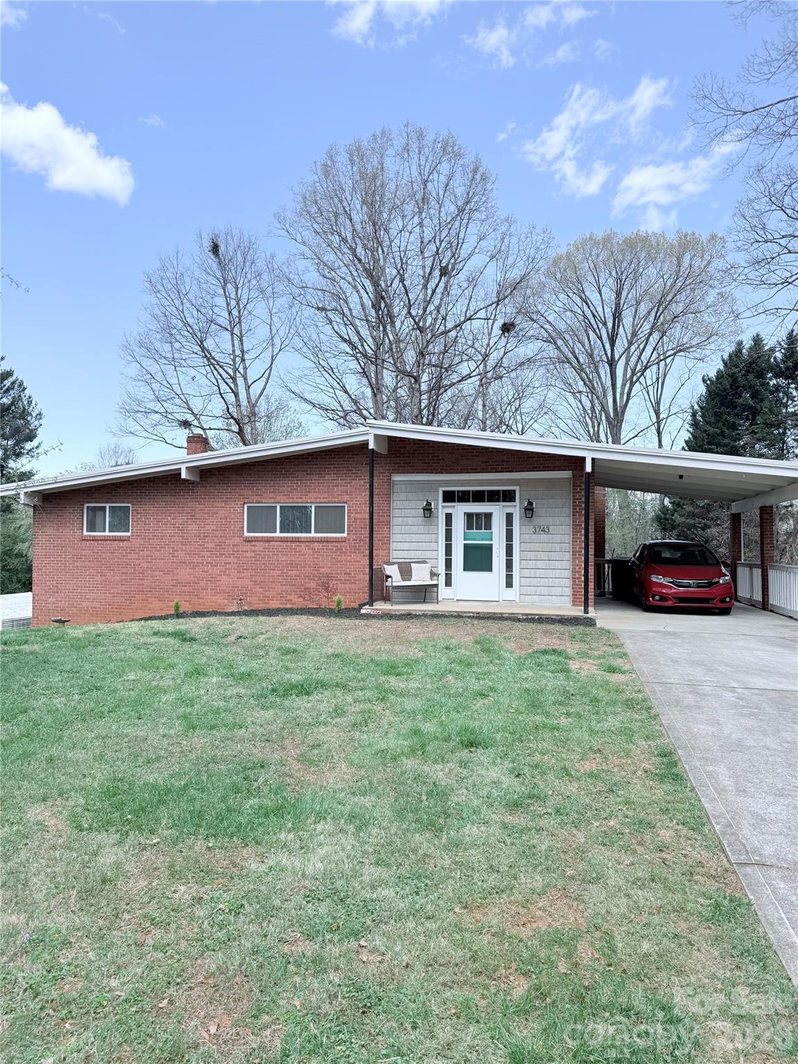 3743 Crosland Road Winston Salem NC 27106