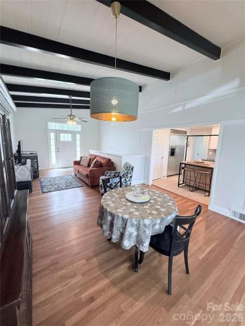 3743 Crosland Road Winston Salem NC 27106