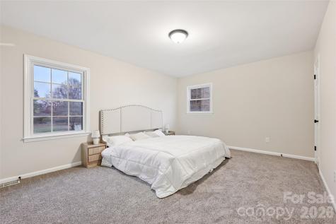 1104 Colony Court Gastonia NC 28056