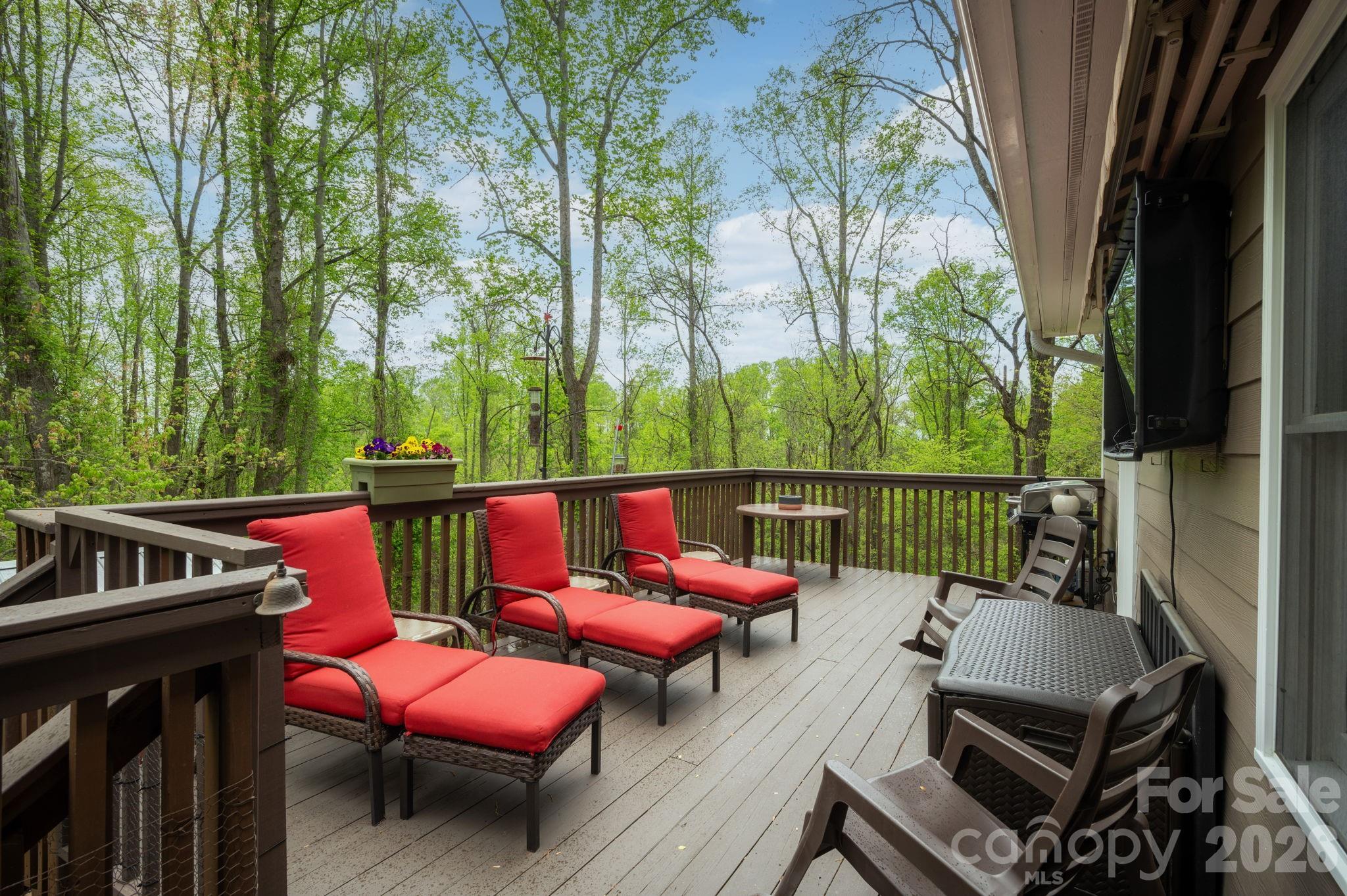 69 Heslar Way Marshall NC 28753