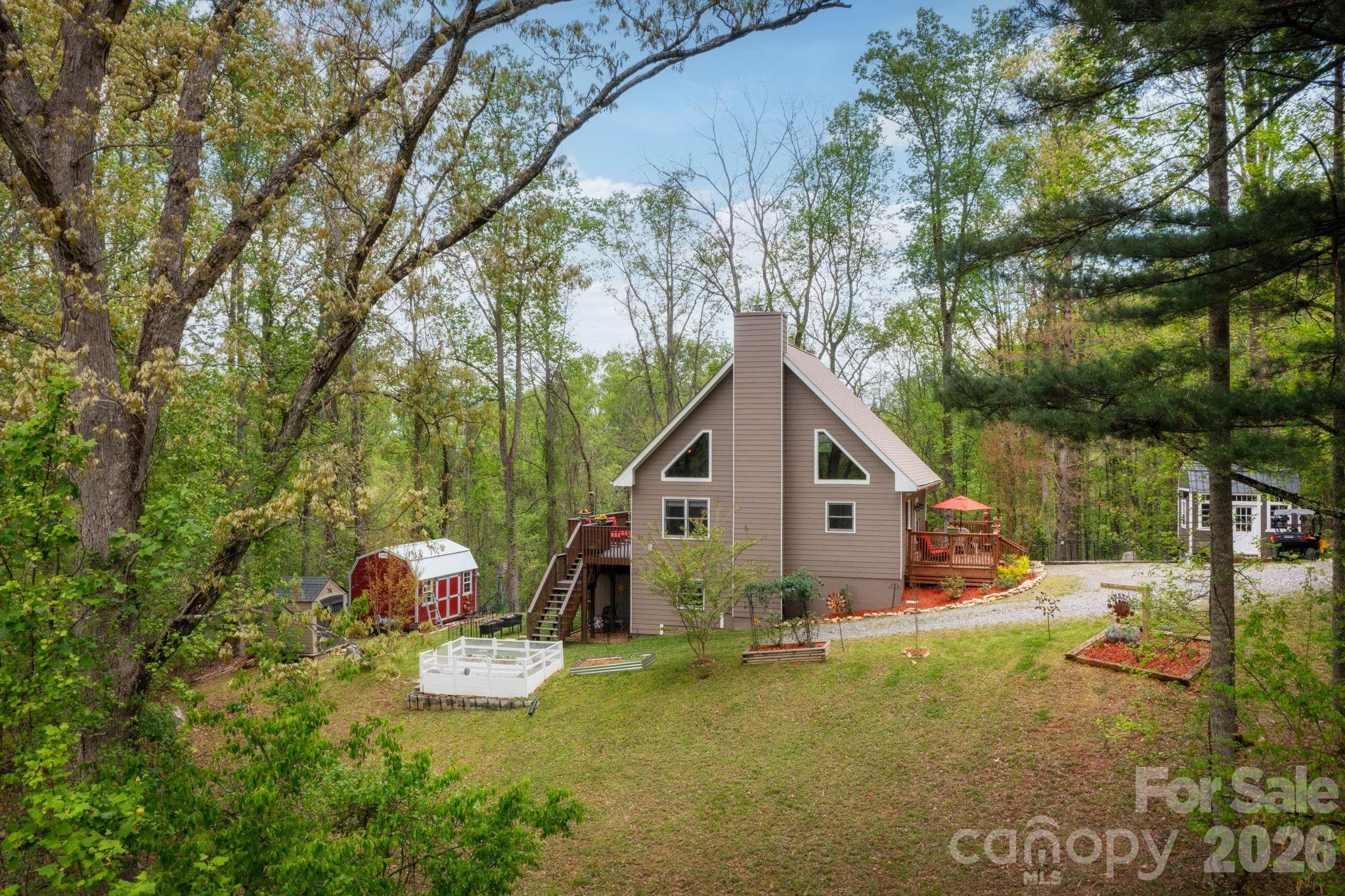 69 Heslar Way Marshall NC 28753