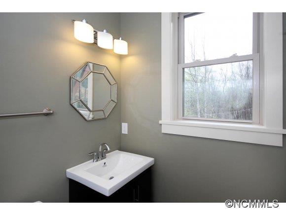 387 Pearson Drive Asheville NC 28801