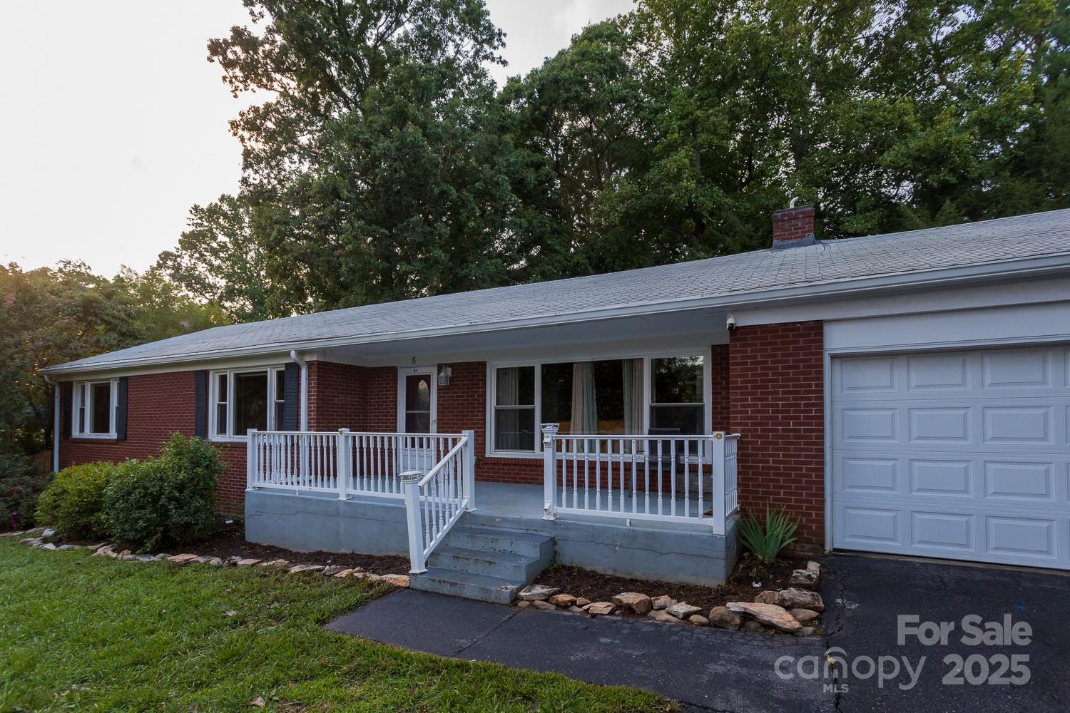 5 Fernlawn Road Asheville NC 28805