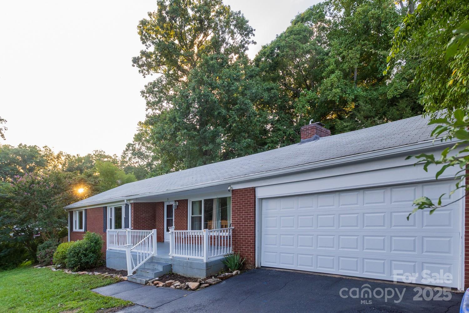 5 Fernlawn Road Asheville NC 28805