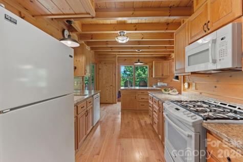 280 Hidden Lake Parkway Nebo NC 28761