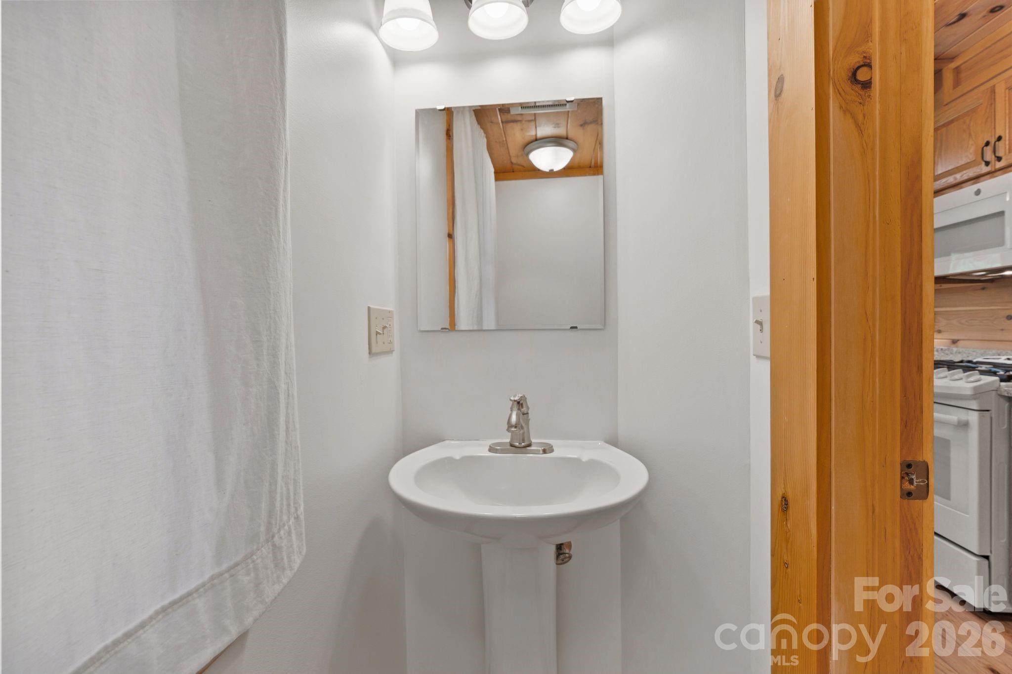 280 Hidden Lake Parkway Nebo NC 28761