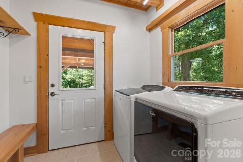 280 Hidden Lake Parkway Nebo NC 28761