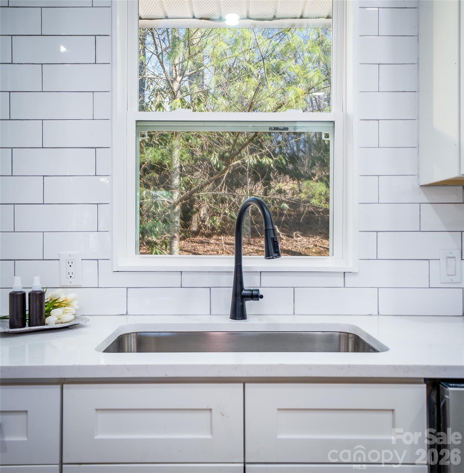 11 Twin Lakes Drive Fletcher NC 28732