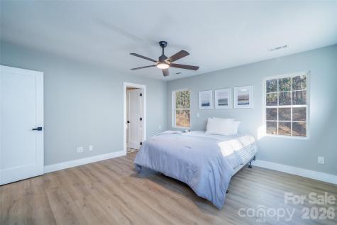 11 Twin Lakes Drive Fletcher NC 28732